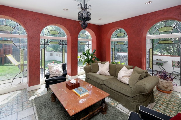 Crestwood Drive, 56_04.jpg